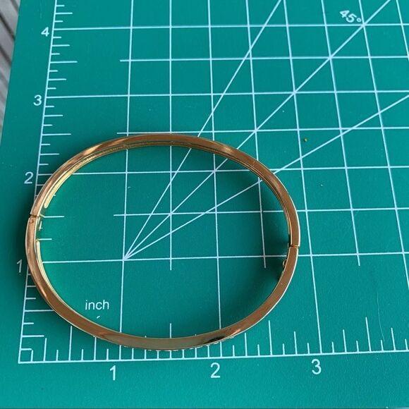 Swarovski Crystal channel set gold hinged bracelet - Picture 11 of 12